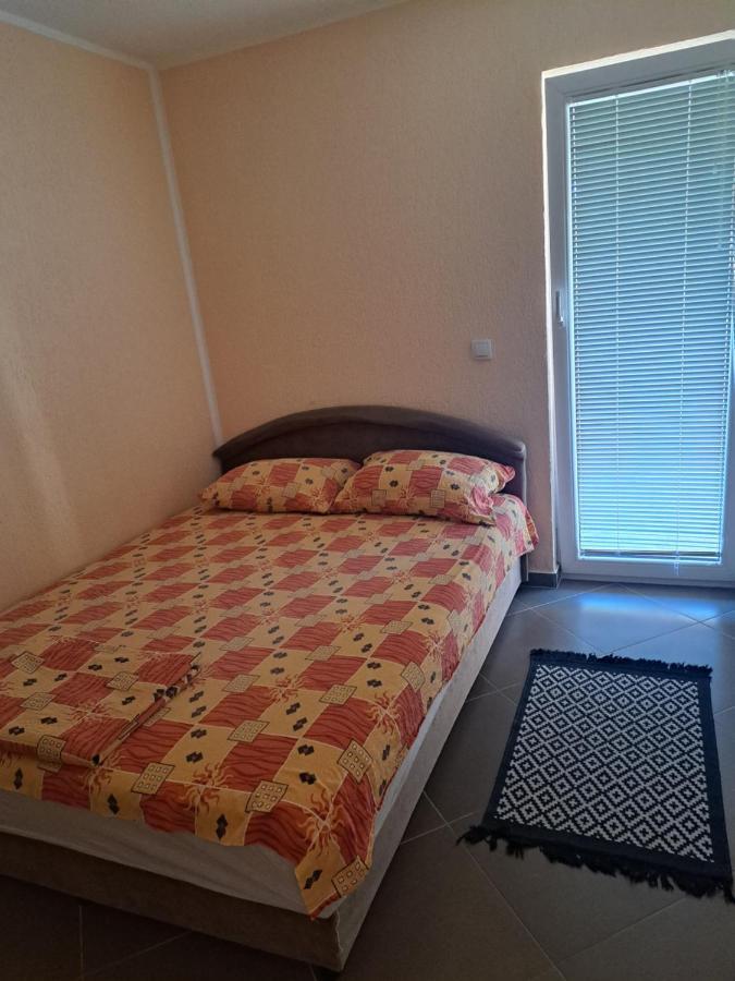 Md Apartmani Čanj Exterior foto